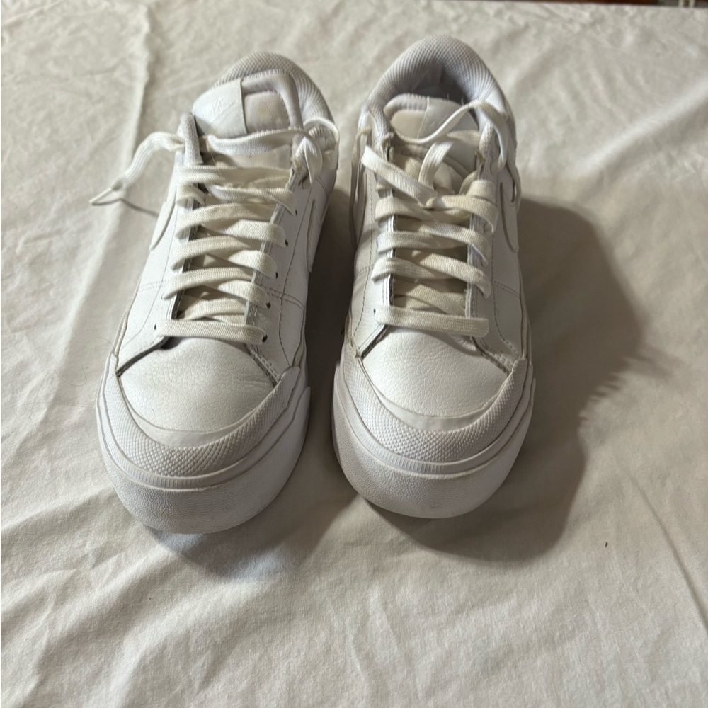Size 8 women’s shoes​ - Picture 7 of 8